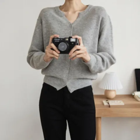 여자 부드러운 리얼폭스 단추 브이넥 울 가디건_X +할인쿠폰