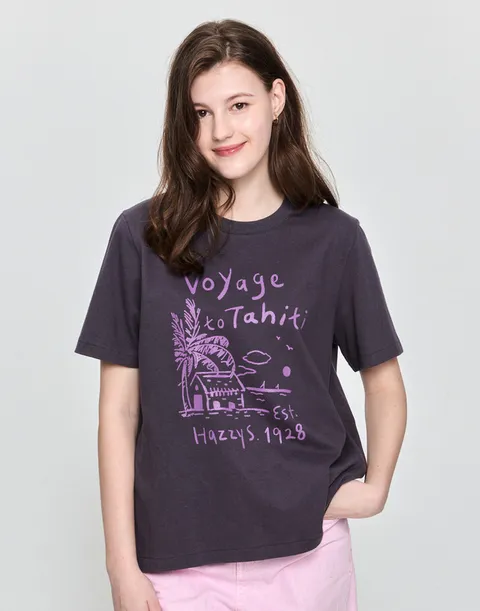 [헤지스 여성] [25SS] HSTS5B503G3 모티브 그래픽 반소매티셔츠 다크그레이 +할인쿠폰