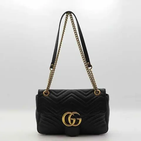 [중고] 구찌 443496 블랙 마틀라세 쉐브론 레더 GG Marmont (마몽) 미디엄 사이즈 하트스티치 체인 플랩 숄 +할인쿠폰