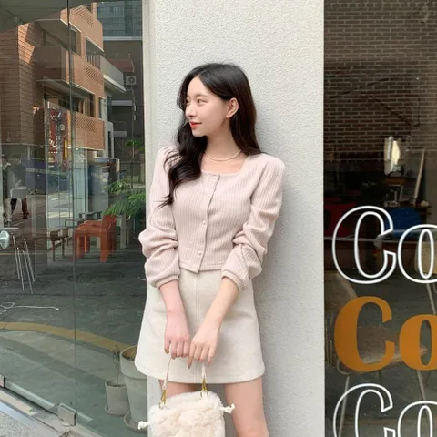 켓빈포 윈터 스퀘어넥 가디건 볼륨 단추 짧은 비즈펄 여성 +할인쿠폰