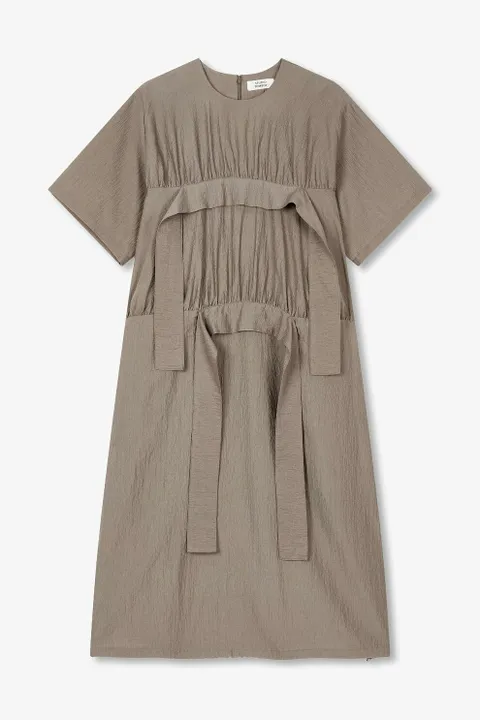 [현대백화점] [톰보이](9105341103) 프릴장식 반팔 원피스 +할인쿠폰