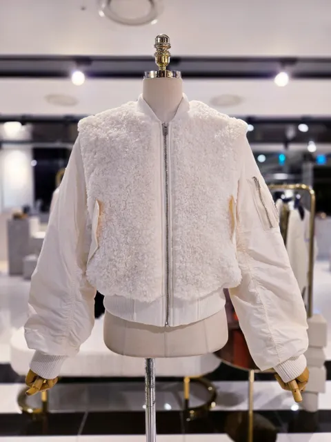 [현대백화점] [에고이스트] ER4PZ961 페이크 퍼 믹스 소매 탈부착 점퍼 (25년 겨울)(구매고객 *패션양말* 사은품 증정 )