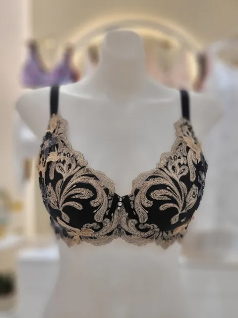 [현대백화점] [와코루](B컵)섬세한 자수레이스와 고급스런 모티브의 조화가 아름다운오리엔탈 감각보정브라DBR0456BZ