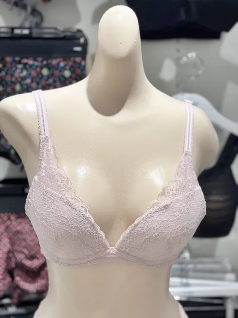 [현대백화점] 트라이엄프 에어라이트 푸쉬업 노와이어 브라(68)TCFSE004540 