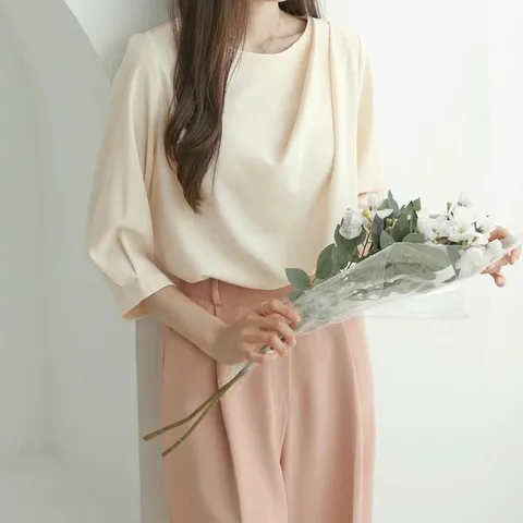 [하프클럽/다잇템]여자 출근룩 심플 FW U넥 칠부 블라우스