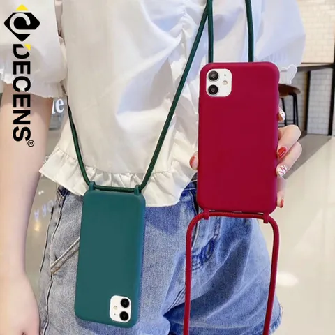 데켄스 아이폰15프로맥스 케이스 소프트 스트랩 크로스백 목걸이 심플 실리콘 슬림 젤리 케이스 M720
