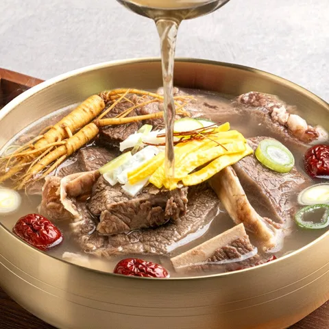 [100% 국내산 소갈비] 20톤 가마솥에서 끓인 일일이 뼈를 다 발라낸 순살 뼈없는 갈비탕 600G X 4팩