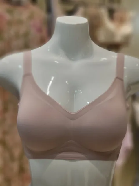 [현대백화점] [와코루] WGB2400 프리컷 몰드 무봉제 노와이어 보정브라 3컬러 택1 (BK/SK/CO)