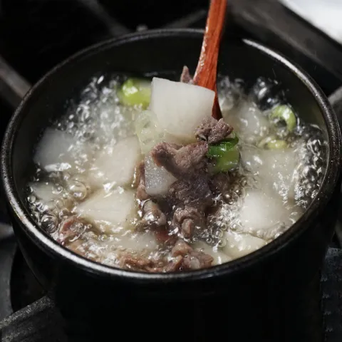 [식스팩 특가] 군산 한일옥 한우무우국 소고기뭇국 간편식 국밥 캠핑요리 해장국 매장보다 많은 육수, 800g, 6개