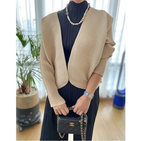 ( 블랑누아 )하이퀄리티 프리미엄 플리츠 가로주름 숏가디건, 브라운