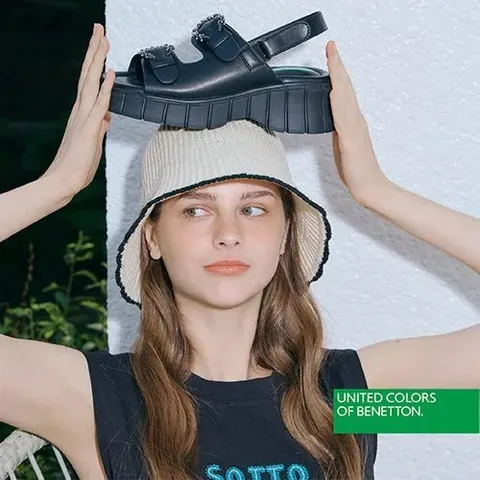 BENETTON 시그니처 크리스탈 샌들