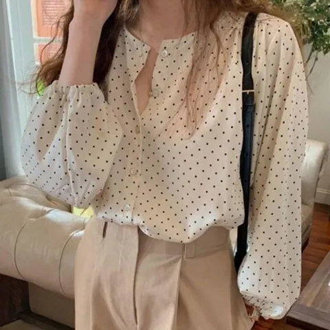 블라우스 퍼프소매 캐주얼 도트 쉬폰 필수템 도트쉬폰