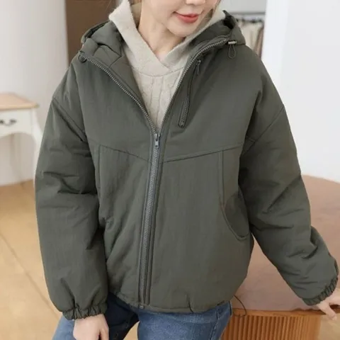 [온마이웨이] 여성 국내 생산 숏 패딩 후드 겨울 점퍼 방한 자켓