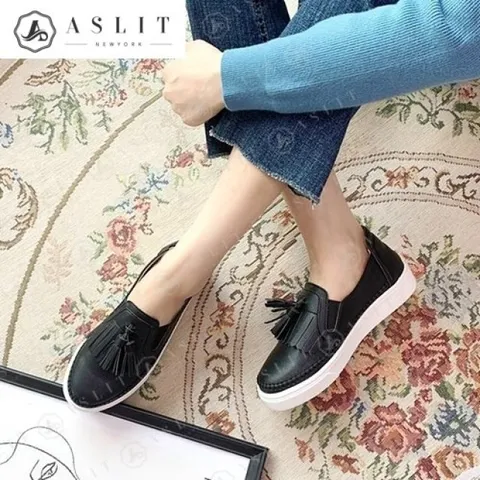 [애슬릿] 여성 스티치 프린지 테슬 슬립온 운동화 3cm