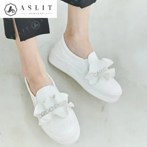 [애슬릿] 여성 큐빅 프릴 통굽 슬립온 운동화 4cm