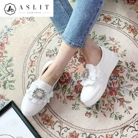 [애슬릿] 여성 스퀘어 큐빅 프릴 통굽 밴딩 슬립온