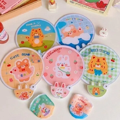 접이식 인기 포켓부채 캐릭터 미니부채 감성 여름 손 (WFHWXW7)