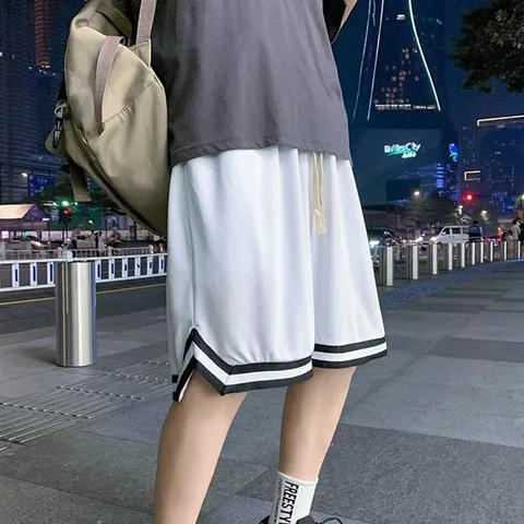 남자 대학생 운동복 스포츠 편한 반바지 츄리닝 코디 (WFFWQ4S)