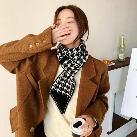 머플러 니트 크로스 잡화점판매용 클래식 잡화점판매용 소품진열대 잡화용품 소품거울