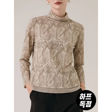 [하프클럽] 웨이브 드로잉 하이넥 블라우스