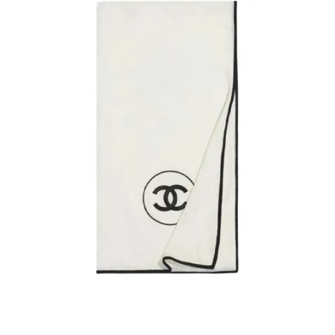 [명품]  CC로고 실크 캐시미어 스톨 숄 제니 머플러 화이트 A52032