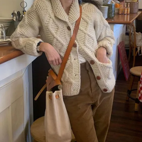 [브리치]  / 클래식 베이직 도톰 짜임 레트로 니트 가디건 375165