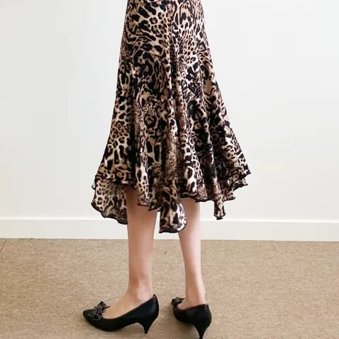 슬림 레오파드 플레어 스커트 댄스치마 스포츠댄스복 라인 모던 밸리 사교 차밍 줌바
