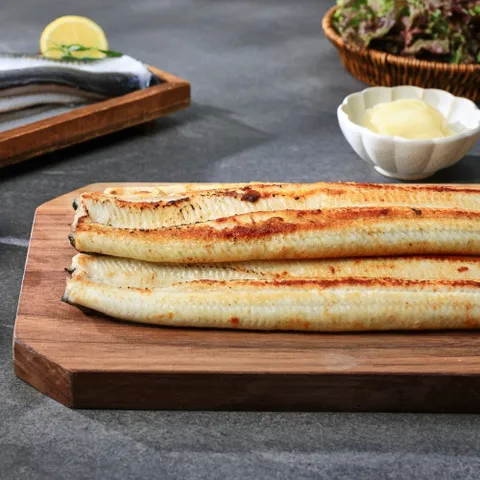 [완전손질 당일작업] 잡내없는 국내산 전남 풍천 자포니카 민물장어 1kg+소스+초생강 (손질후 순살 700g)