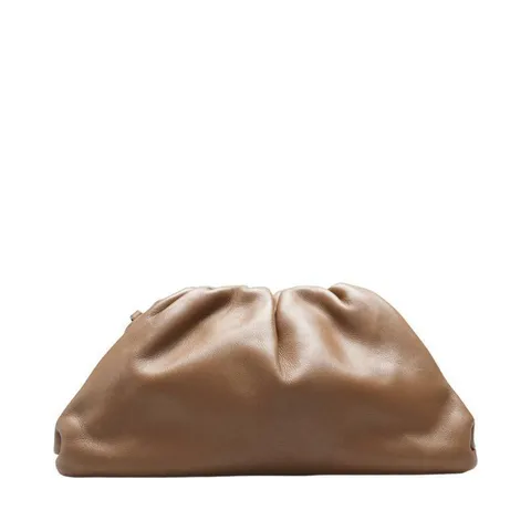 [중고명품] 보테가 베네타 카멜 파우치 미니 클러치