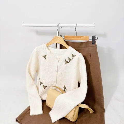 [브리치] 보블리에 / 허니 플라워 자수 가디건