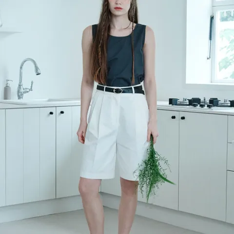 투 턱 버뮤다 팬츠 아이보리