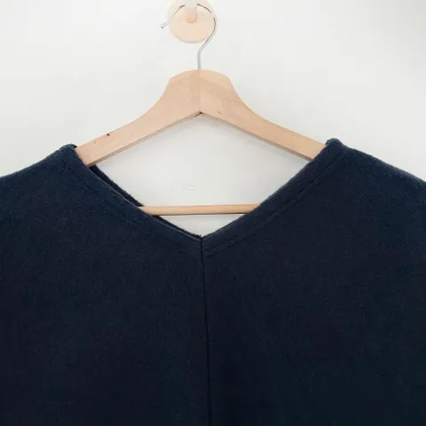 [다잇템] 여자 가을겨울 롱슬리브 민무늬 V넥 티셔츠