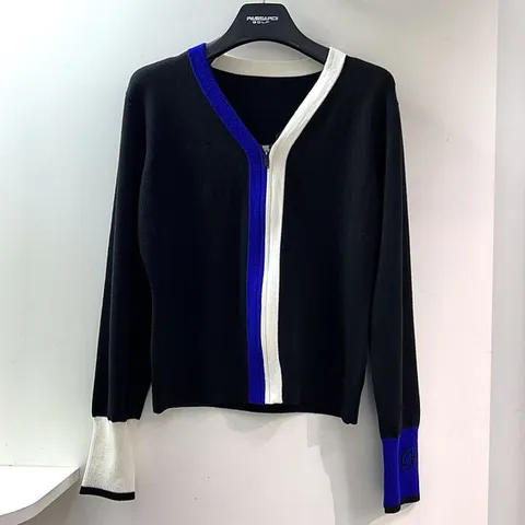 [하프클럽] 브이넥 집업 니트 가디건 블랙 여성 P25SKC301S