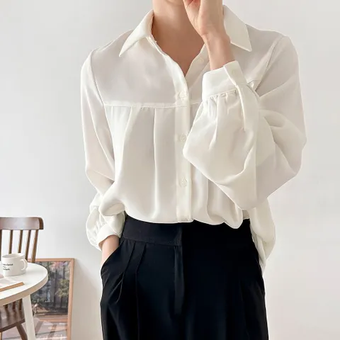 도톰한 겨울블라우스 크레이프 엠파이어 플리츠 흰셔츠