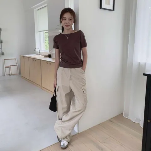 [신상오픈런] 여성 스판 혼합 면 보트넥 반팔 티셔츠 레귤러핏