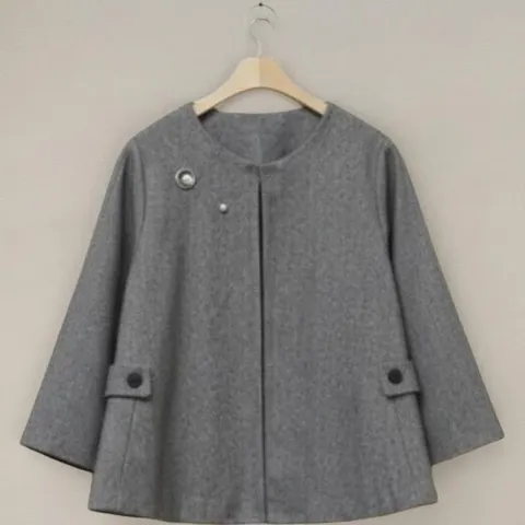 [하프클럽] 여성용 모직 자켓 헤링본 패턴 진주 장식 9부 오피스웨어