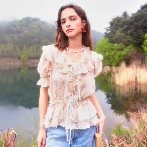 [바이탈싸인] Frill Chiffon Ribbon Blouse [Flower] 428519