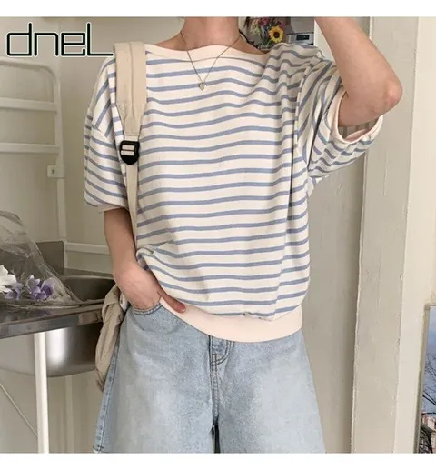 퍼프입술넥맨투맨DWT52287A