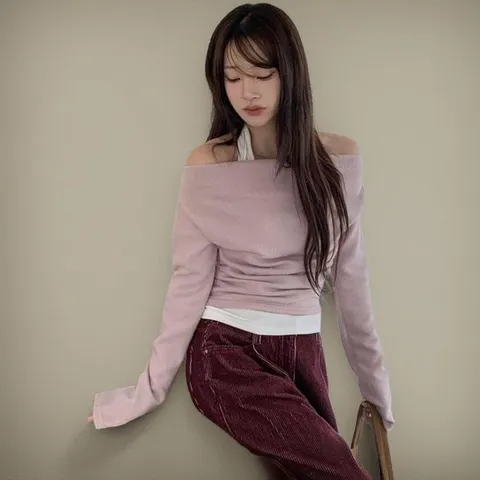 [하프클럽] 여성 오프숄더 긴팔 셔츠 연말 파티 스타일 티셔츠
