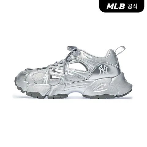 [카리나PICK]26SS 공용 페이스트리 러너 마스크 메탈 NY (Silver) 3ASDPA363-50SIS