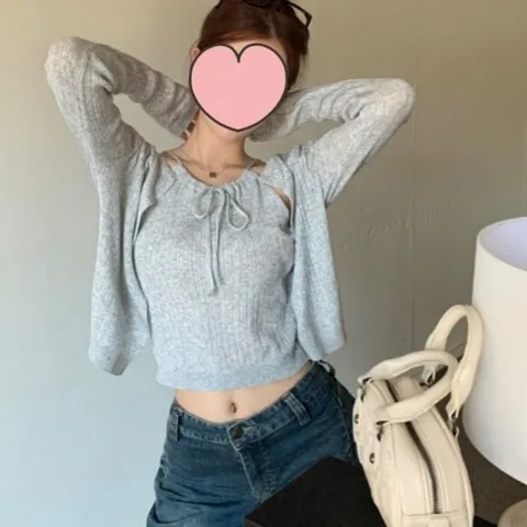 이지홀터 스웨터 슬리브리스 카디건 페미닌룩 데일리룩 데이트룩 캐주얼룩