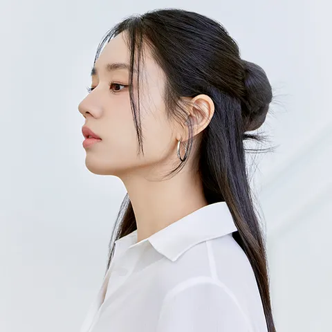 [최초가79,900원]셀렙샵 에디션 25SS 플리츠 뾰족카라 블라우스