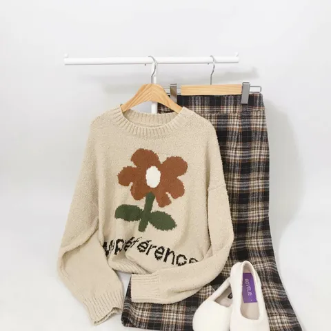 [브리치] 보블리에 / 빅 플라워 레터링 니트