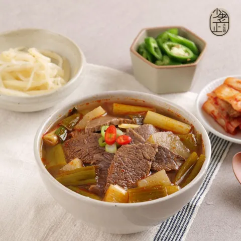 [소노정] 국내산 가마솥 장터 한우국밥 500g x 4팩, 경상도식 한우 국밥