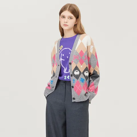 [본사] 아가일 패턴 울 니트 가디건_BAKC67561LG