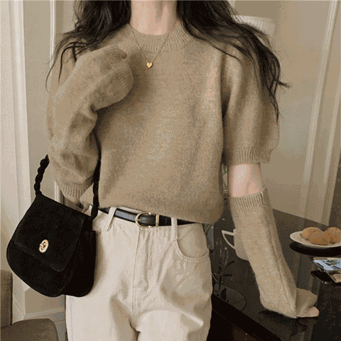 [하프클럽] 비해 앙고라 크롭 반팔니트 워머 가을 겨울 라운드 아이보리 퍼프 니트