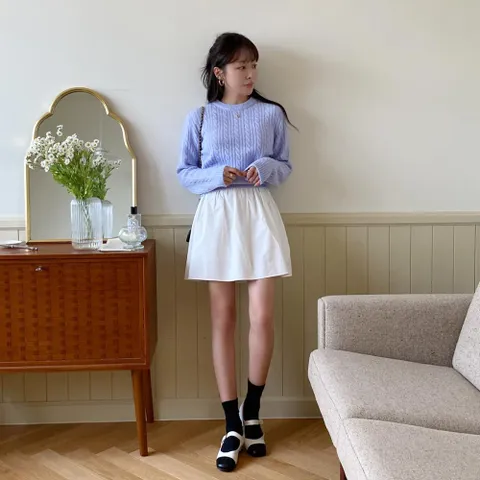 [다잇템] 여자 세미크롭 데이트룩 연보라 엷은 U넥 니트