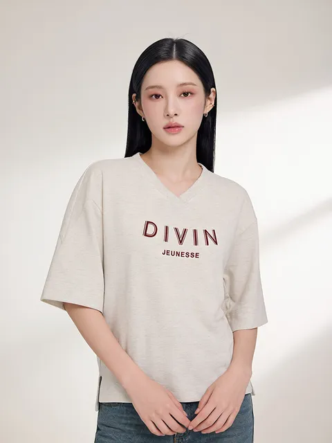 자수 디테일 라운드 티셔츠_HCEFTS202