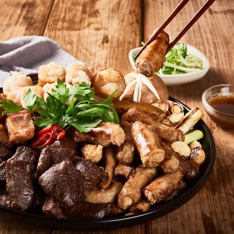 곱창파는청년들 모듬세트 890g 3~4인(소곱창200g+한우대창230g+소막창230g+한우염통230g 소스포함)