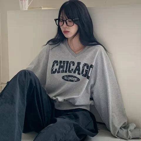 여자 그런지 벌룬 브이맨투맨 캠퍼스룩 필기체 맨투맨